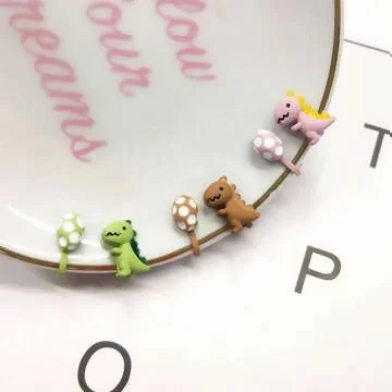 小恐龍與蛋蛋×不對稱三角耳夾×共三色