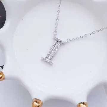 英文字母閃鑽&times;項鍊&times;I