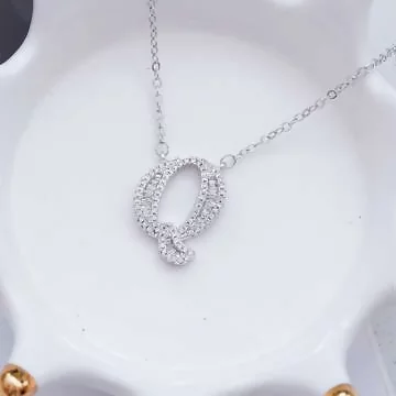 英文字母閃鑽&times;項鍊&times;Q