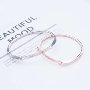 相信自己&times;手環&times;共二色