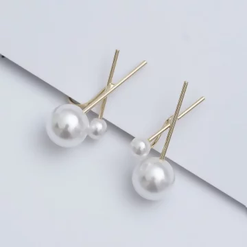 二顆交叉珍珠&times;蚊香盤U型耳夾