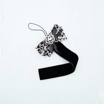 山茶花黑白毛呢&times;手機腕帶掛繩