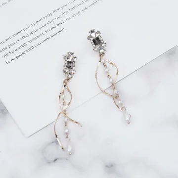華麗寶石水鑽螺旋珍珠×吊墜耳環