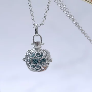 平安蘋果&times;薰香火山石&times;長項鍊