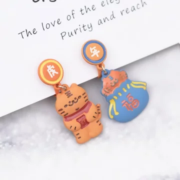 虎年福袋×不對稱三角耳夾