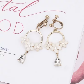 三朵花圓環水滴晶鑽×螺旋耳夾