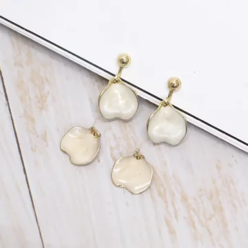 炫粉銀杏葉花瓣&times;螺旋耳夾