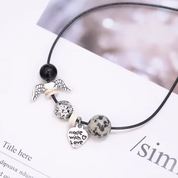 愛心翅膀金屬石頭&times;皮革項鍊