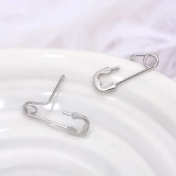 假穿透別針&times;吊墜耳環