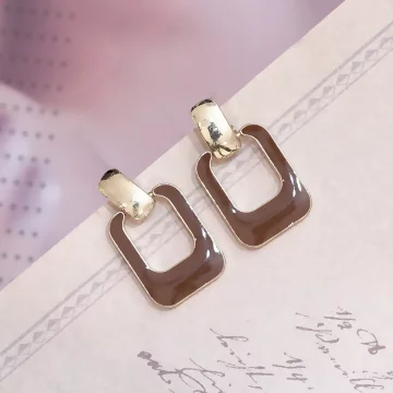 暖咖長方鏤空相扣&times;吊墜耳環