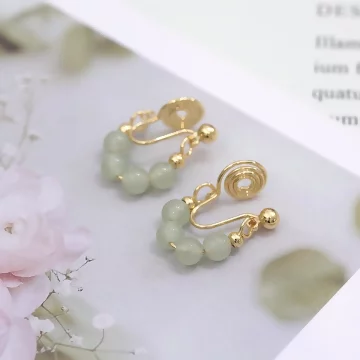 綠玉串珠&times;蚊香盤U型耳夾