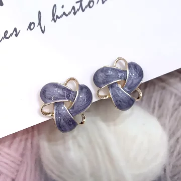 法式霧藍旋轉小花&times;螺旋耳夾