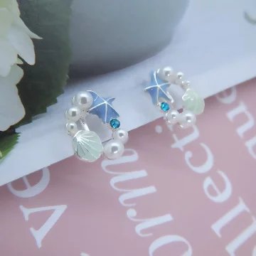 散落的海星貝殼&times;三角耳夾