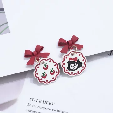 花邊白雪公主&times;不對稱三角耳夾