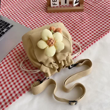 少女花朵帆布水桶包&times;斜背包&times;卡其