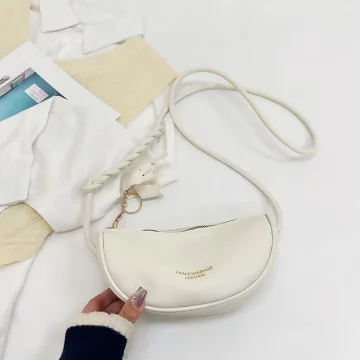 麻花背帶皮質小斜包&times;斜背包&times;米白