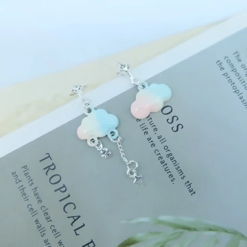 夏季渲染雲朵&times;不規則吊墜耳環 