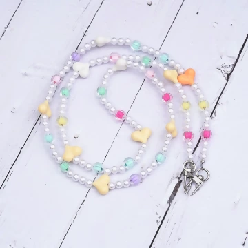 彩色愛心&times;白色珍珠&times;手機斜背雙勾掛繩