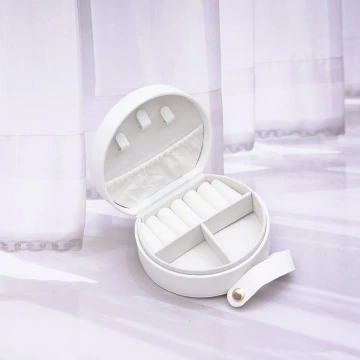 半月形皮革&times;小手提飾品盒&times;白色