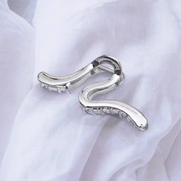 隨性線條×鯊魚夾×銀色