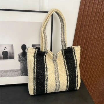 條紋羊羔毛&times;肩背包