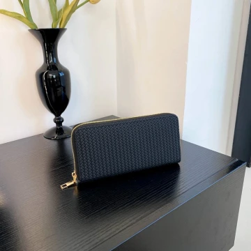 細編交織紋&times;拉鍊長皮夾&times;黑色