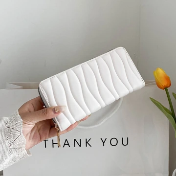 不規則波紋線條×拉鍊長皮夾×白色