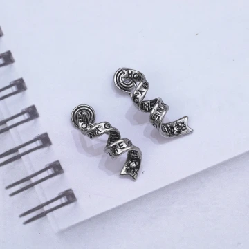 金屬英文絲帶&times;蚊香盤U型耳夾