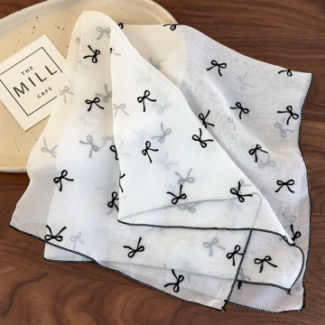 黑白網紗蝴蝶結×絲巾×四角頭巾