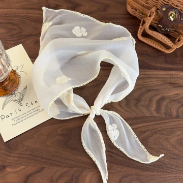 薄紗白玫瑰×三角頭巾