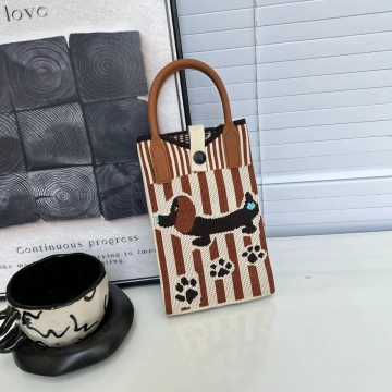 臘腸狗&times;針織&times;斜背包