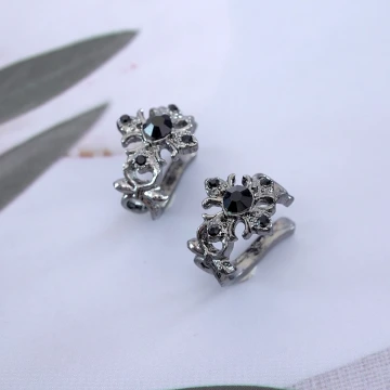 復古黑槍十字花×U型耳骨夾