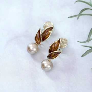 森系棕咖樹葉珠珠×蚊香盤U型耳夾