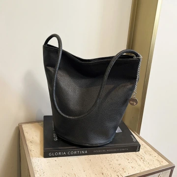 皮革圓身水桶包&times;肩背包&times;黑色