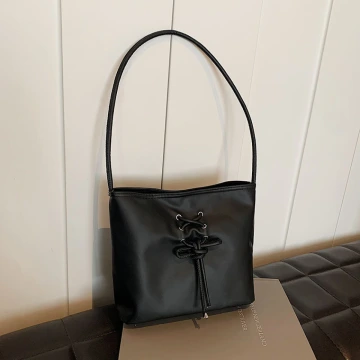 結繩甜美皮革包&times;肩背包&times;黑色