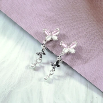 靈動粉蝶&times;三角耳夾