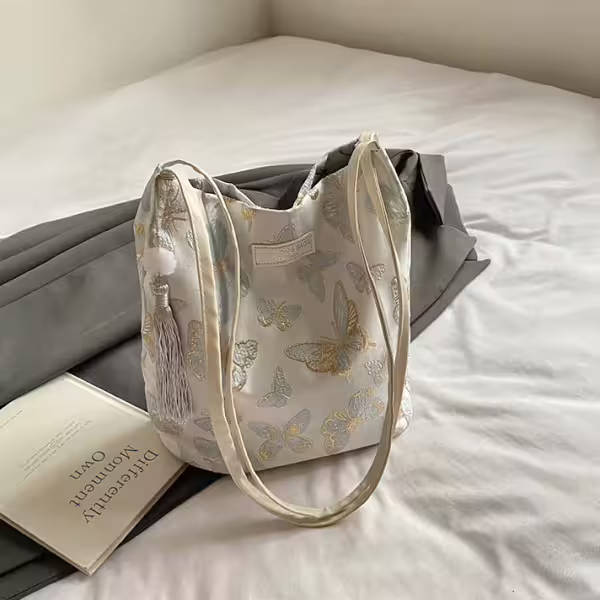 東方蝴蝶刺繡×肩背包×白色