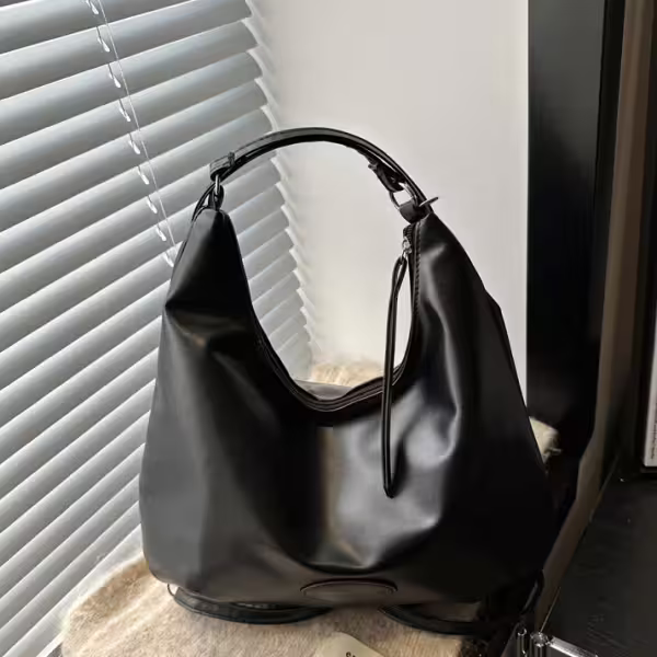 素面皮革&times;變形後背包&times;黑色