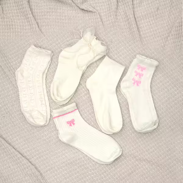 白粉蝴蝶結&times;中筒襪&times;五雙套件襪子組