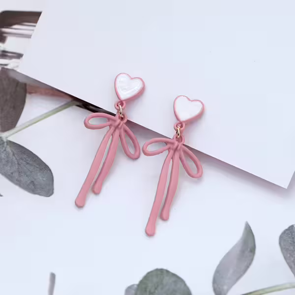 愛心粉紅蝴蝶領結&times;三角耳夾