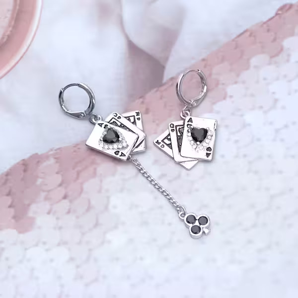 酷黑撲克牌&times;不對稱耳扣