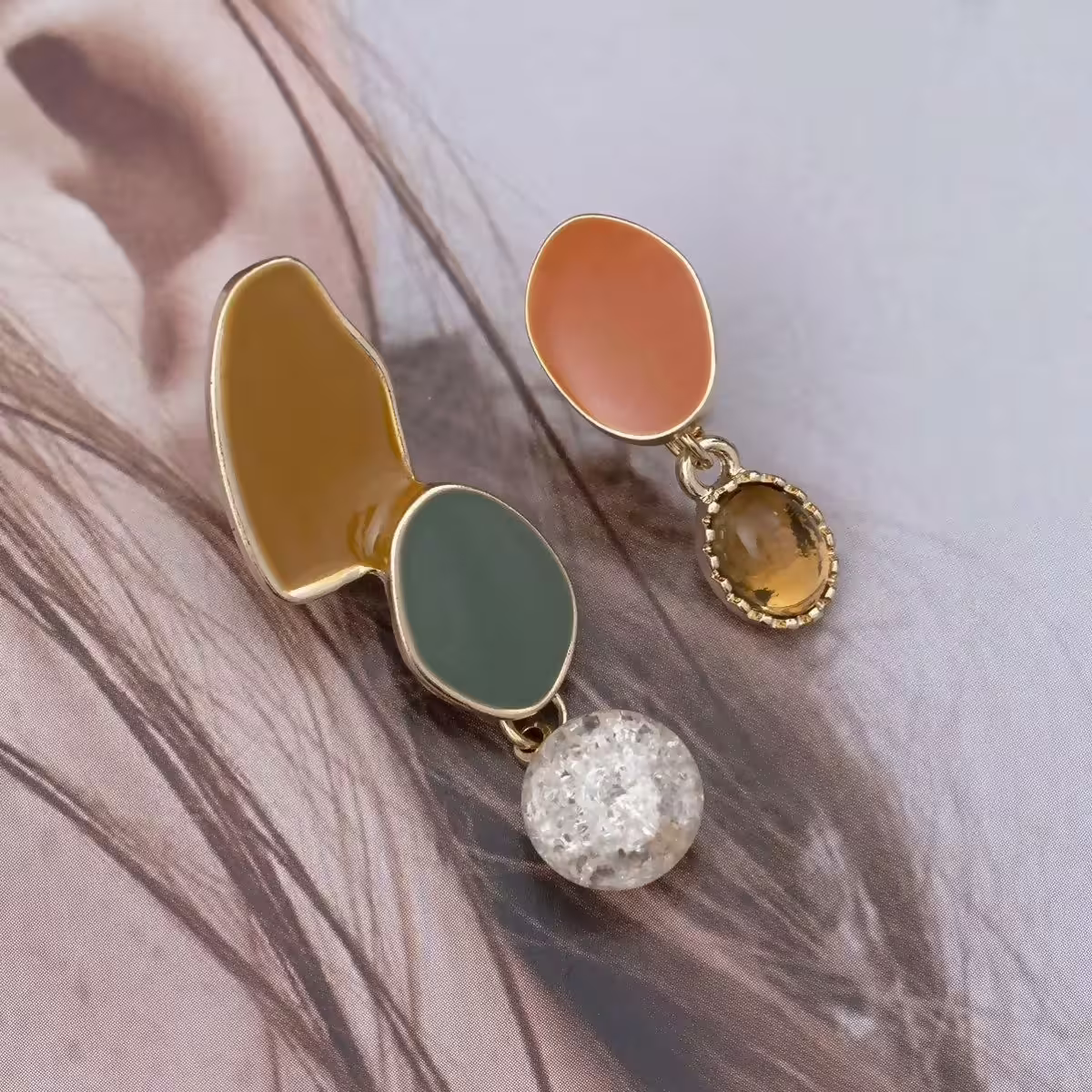 撞色顏料點點&times;不對稱三角耳夾-第4張