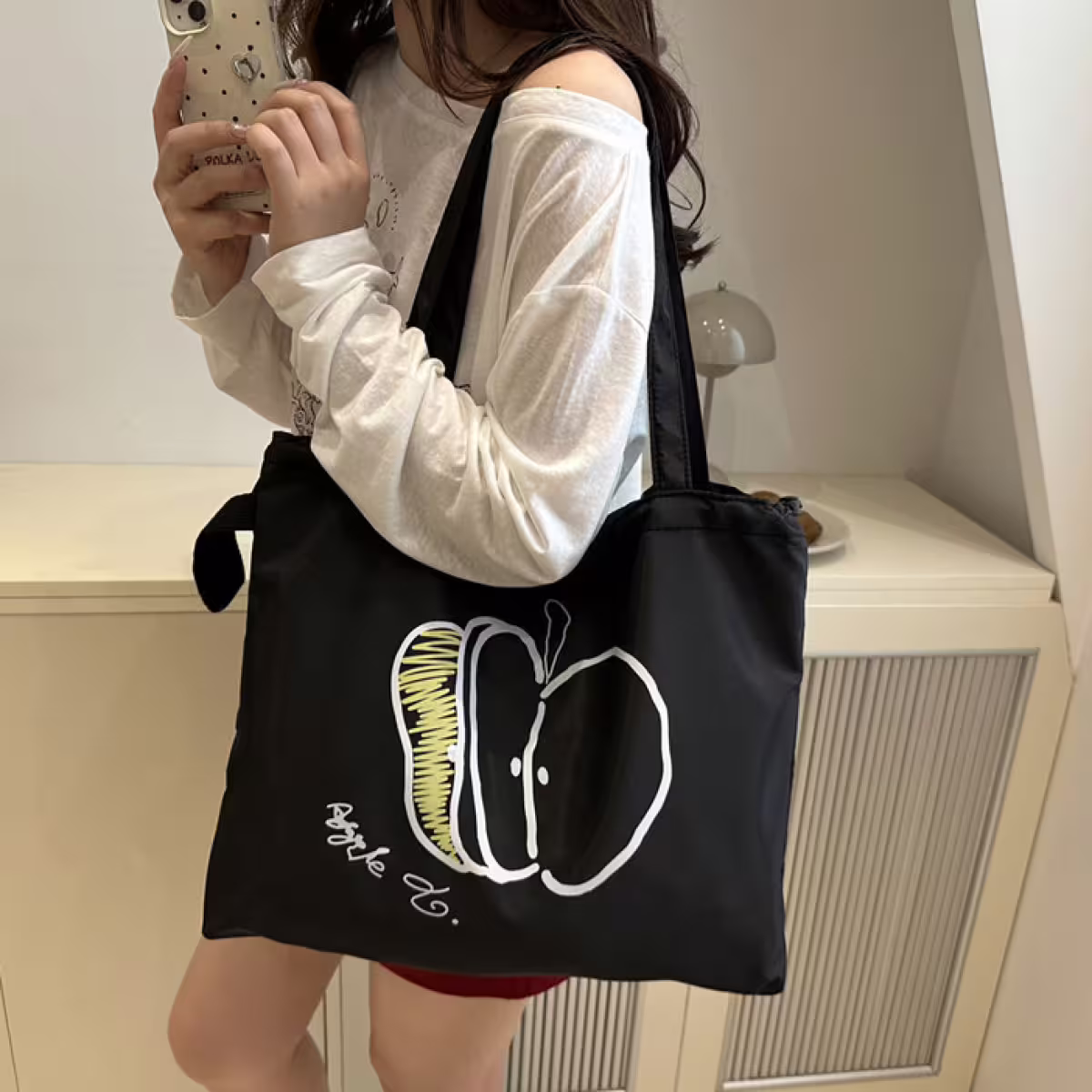 大蘋果印花束口袋×肩背包×黑色-第6張