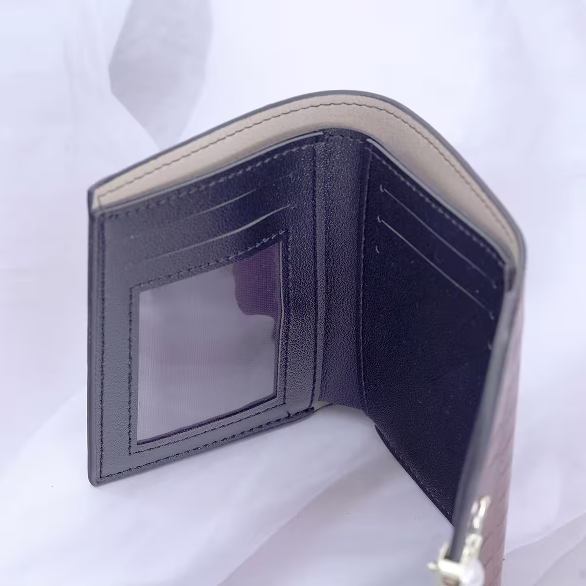 小鹿珍珠鱷魚紋皮革×三折短皮夾×黑色-第5張