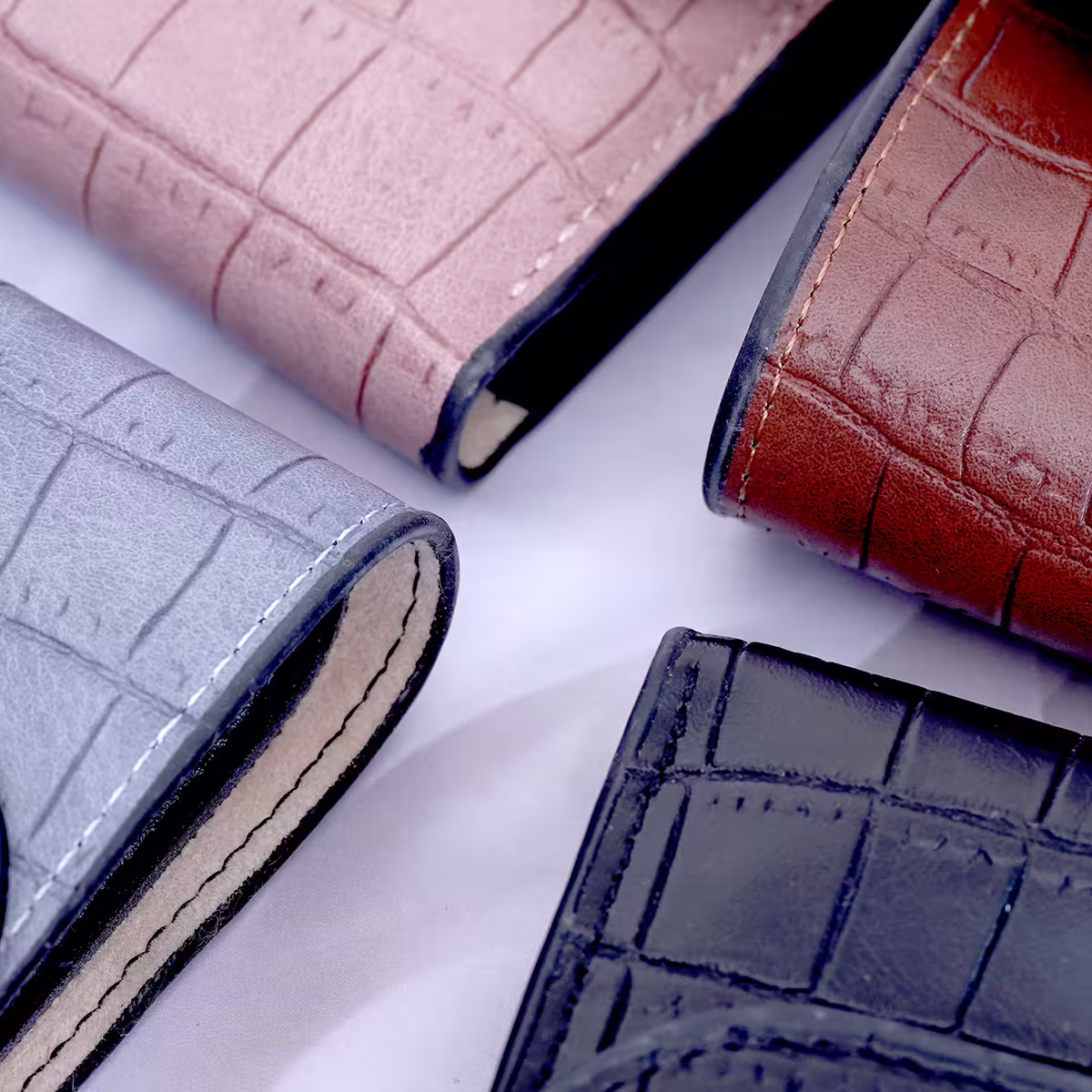 小鹿珍珠鱷魚紋皮革×三折短皮夾×黑色-第6張