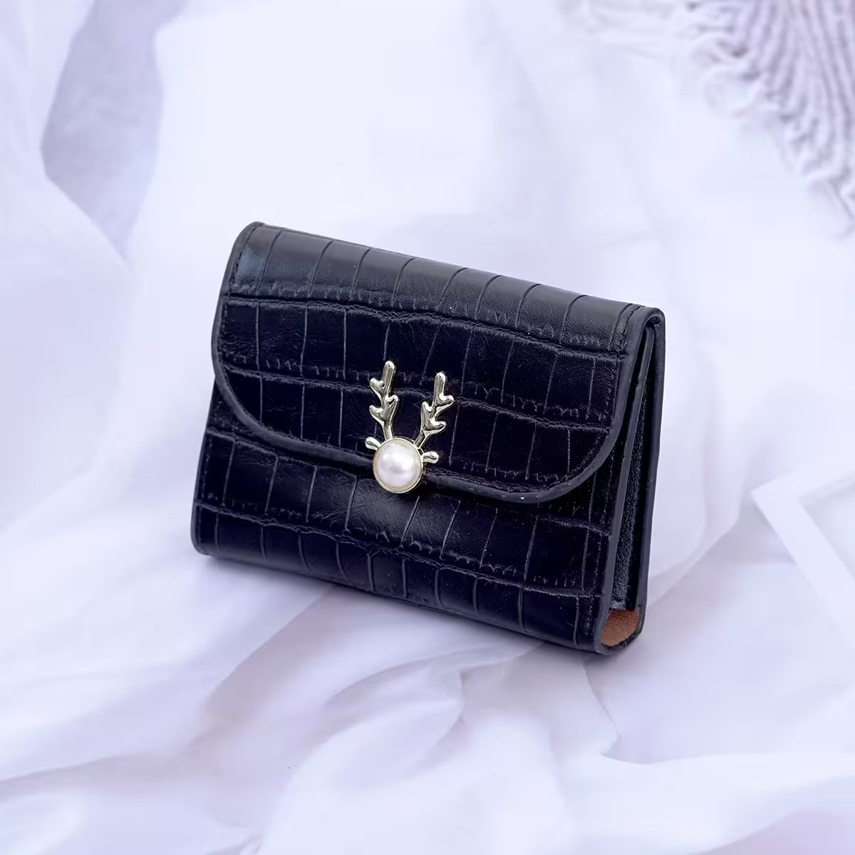 小鹿珍珠鱷魚紋皮革×三折短皮夾×黑色-第2張