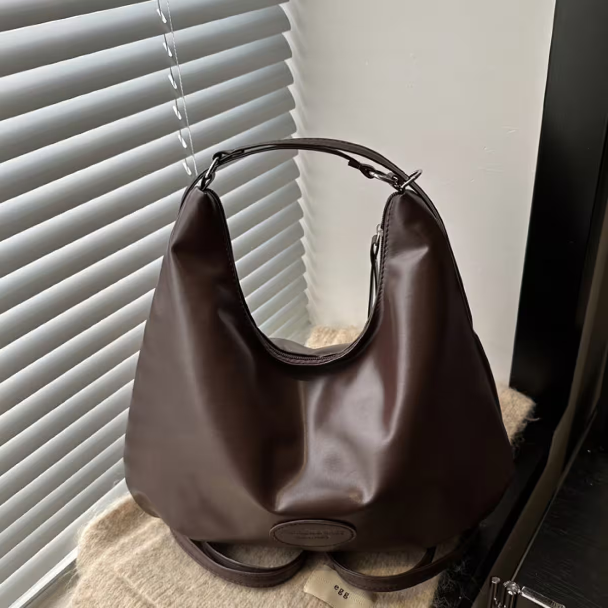 素面皮革&times;變形後背包&times;深咖-第1張