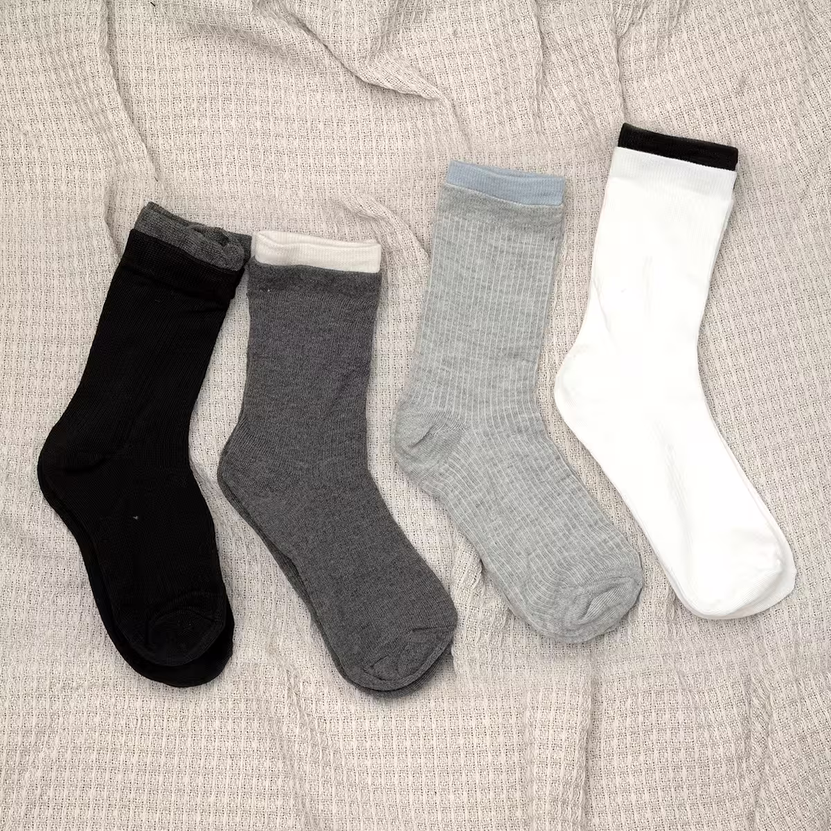 假兩件包邊&times;中筒襪&times;四雙套件襪子組-第1張