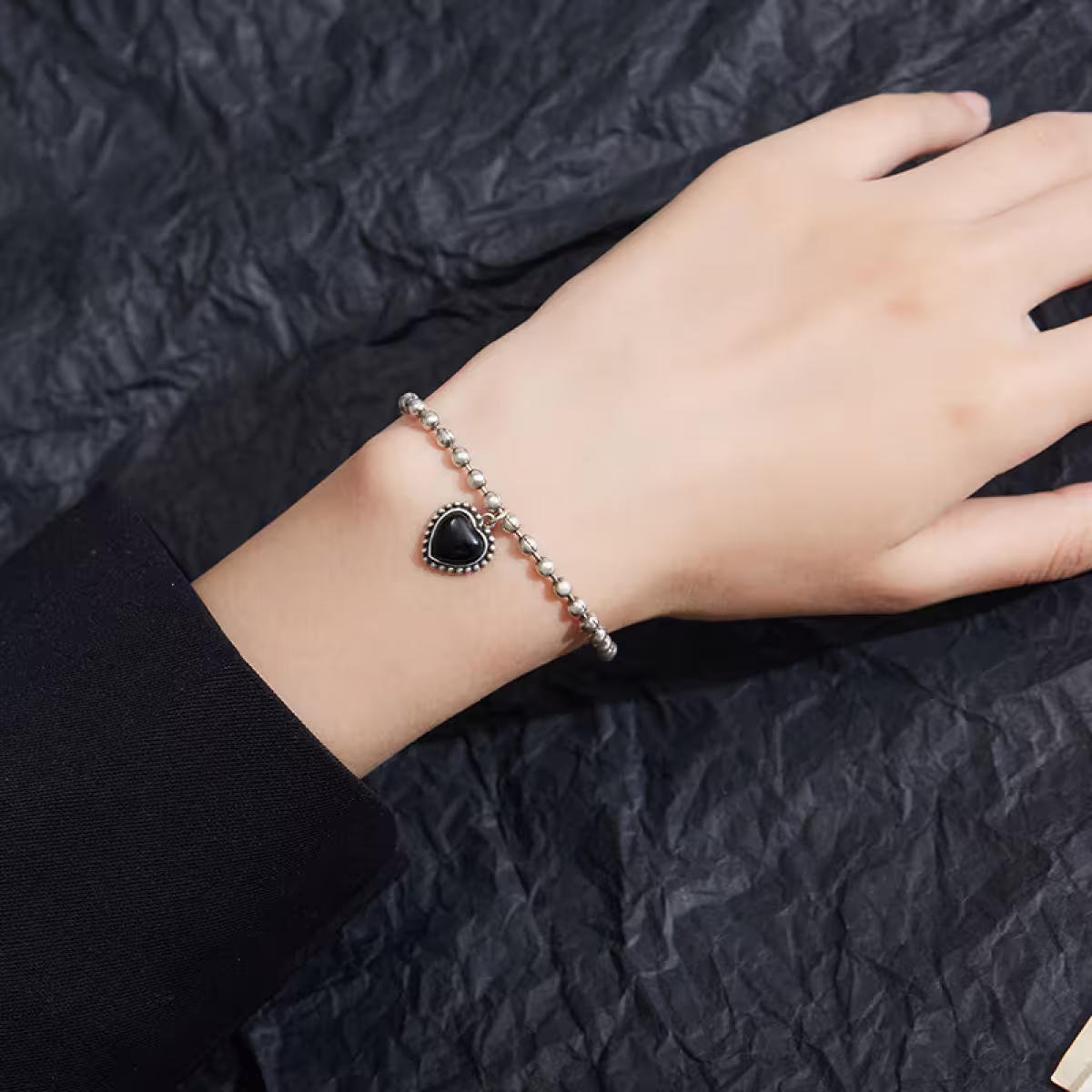 925銀飾&times;極簡黑愛心&times;串珠手環-第5張
