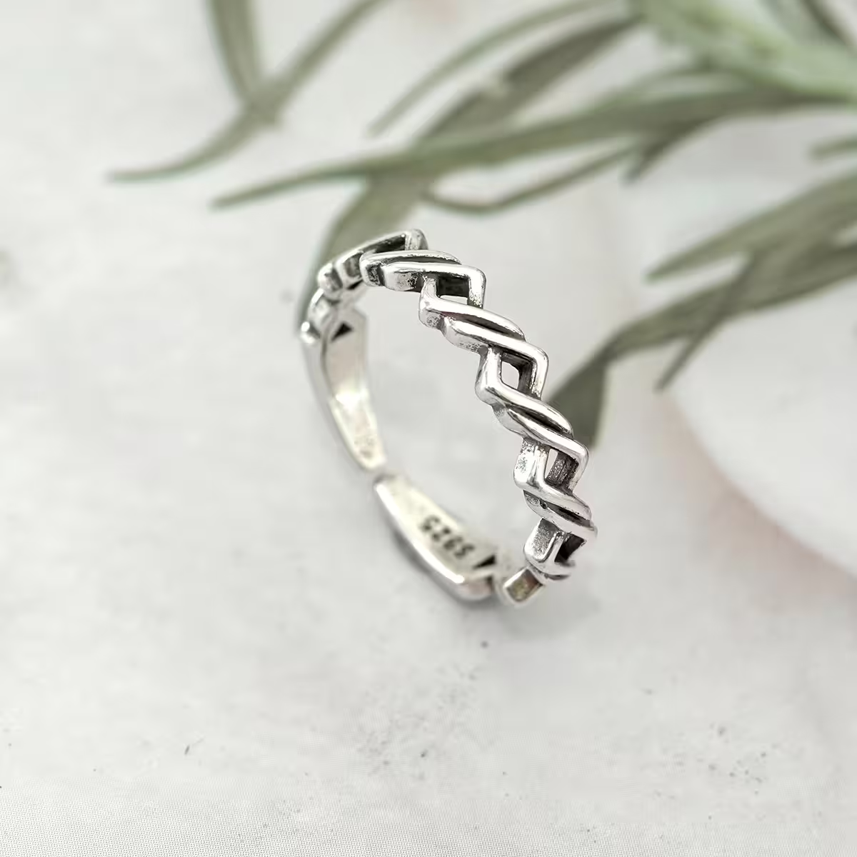 925銀飾&times;交錯菱角&times;開口戒指-第2張